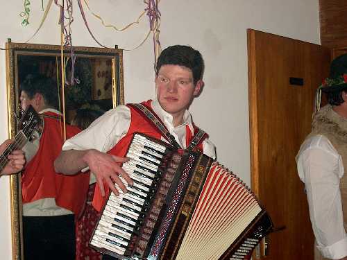 23 andreas nuebler als michl.jpg